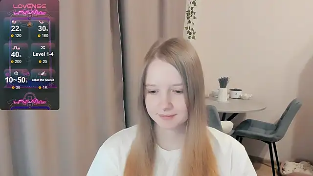 Snapshot of Alyaley chatting on October 4, 8:29 pm Alyaley online show from October 4, 8:29 pm