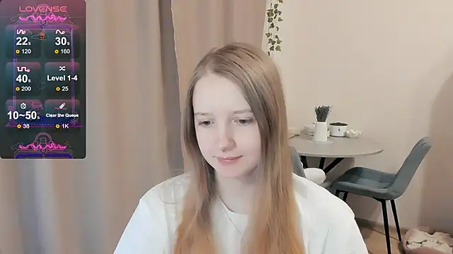 Snapshot of Alyaley chatting on October 14, 11:44 am Alyaley online show from October 14, 11:44 am