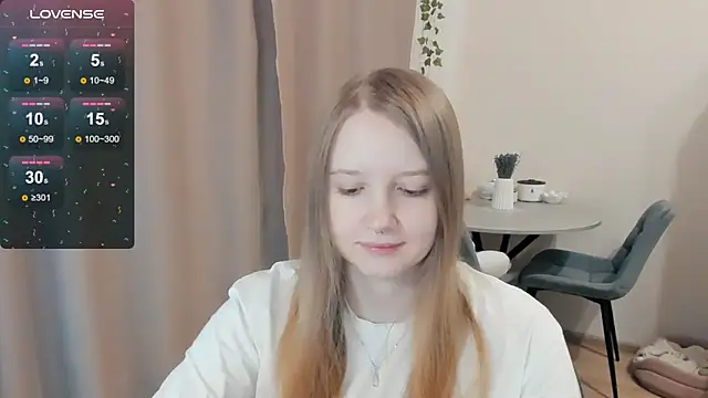 Snapshot of Alyaley chatting on October 18, 12:06 pm Alyaley online show from October 18, 12:06 pm