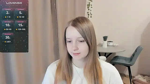 Snapshot of Alyaley chatting on October 19, 4:07 pm Alyaley online show from October 19, 4:07 pm