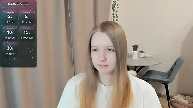 Snapshot of Alyaley chatting on October 20, 1:22 pm Alyaley online show from October 20, 1:22 pm