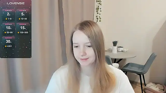 Snapshot of Alyaley chatting on October 31, 3:51 am Alyaley online show from October 31, 3:51 am