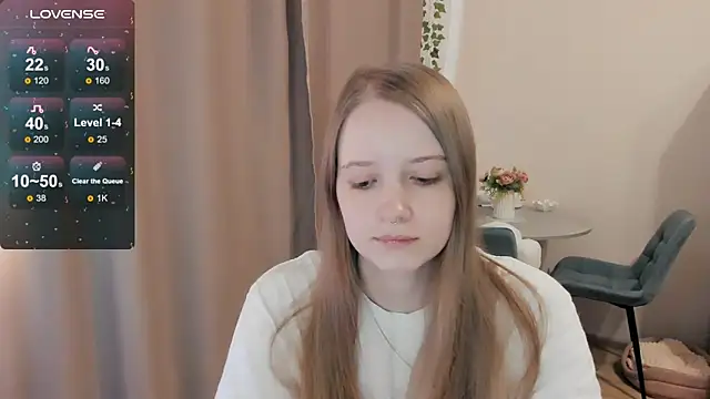 Snapshot of Alyaley chatting on June 21, 11:46 am Alyaley online show from June 21, 11:46 am