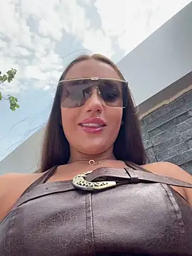 Syka0001 online show from April 29, 9:46 am