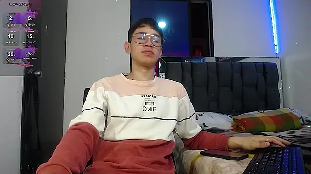 Snapshot of Mr_daren_ chatting on February 4, 5:45 pm Mr daren online show from February 4, 5:45 pm