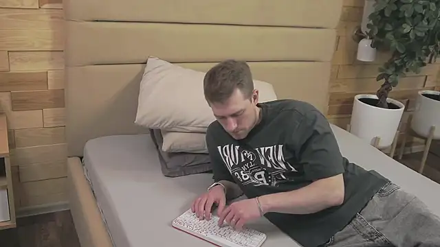 EthanPinkman online show from November 21, 4:22 am