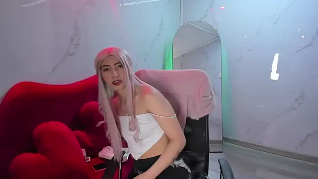 LilithCooperr  online show from November 7, 10:32 pm