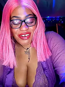 AmazonianMistress online show from January 3, 7:38 am