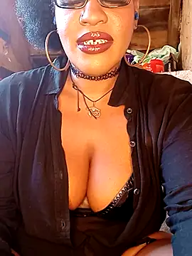 AmazonianMistress online show from September 15, 10:21 pm