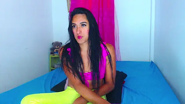 Snapshot of misss_estrella chatting on February 13, 2:57 pm misss estrella online show from February 13, 2:57 pm