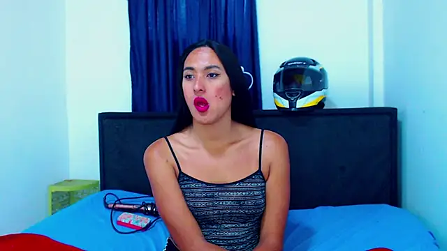 Snapshot of misss_estrella chatting on March 29, 2:39 pm misss estrella online show from March 29, 2:39 pm