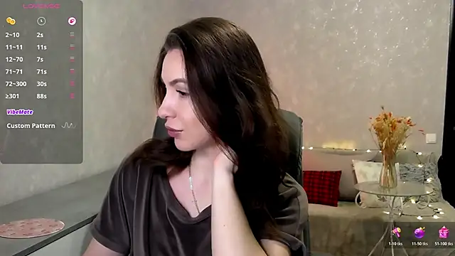 Naughty  Megan online show from April 14, 4:07 am