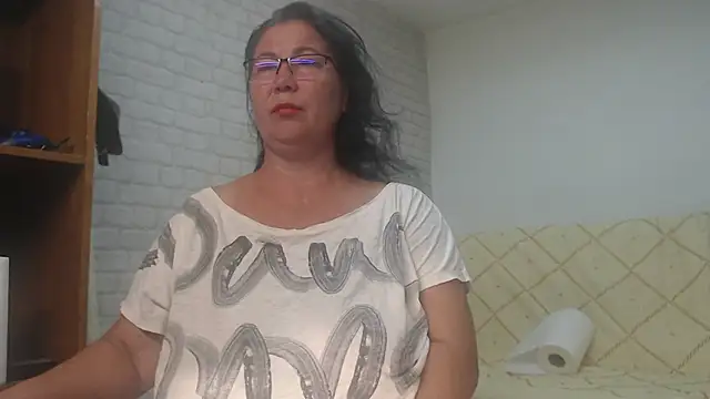 EmmaSquirt online show from September 15, 5:29 am