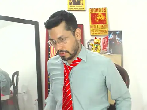 MikeRiverx online show from April 3, 11:47 pm