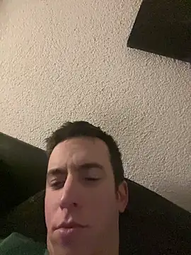 Snapshot of Drummer112 chatting on December 13, 11:43 pm Drummer112 online show from December 13, 11:43 pm