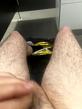 Snapshot of Drummer112 chatting on January 8, 12:51 pm Drummer112 online show from January 8, 12:51 pm