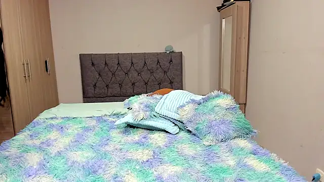 steban and kim online show from February 24, 9:31 pm