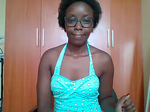 Snapshot of sexy_darleen23 chatting on February 16, 9:05 am sexy darleen23 online show from February 16, 9:05 am