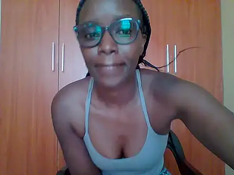 Snapshot of sexy_darleen23 chatting on February 19, 12:12 pm sexy darleen23 online show from February 19, 12:12 pm