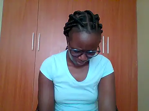 Snapshot of sexy_darleen23 chatting on February 20, 7:54 am sexy darleen23 online show from February 20, 7:54 am