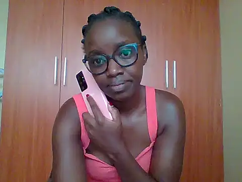 Snapshot of sexy_darleen23 chatting on February 24, 9:40 am sexy darleen23 online show from February 24, 9:40 am