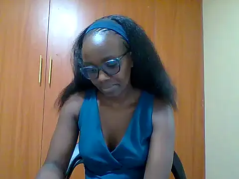 Snapshot of sexy_darleen23 chatting on March 7, 7:49 am sexy darleen23 online show from March 7, 7:49 am