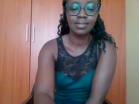 Snapshot of sexy_darleen23 chatting on March 28, 8:47 am sexy darleen23 online show from March 28, 8:47 am