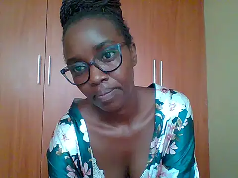 Snapshot of sexy_darleen23 chatting on April 12, 8:41 am sexy darleen23 online show from April 12, 8:41 am