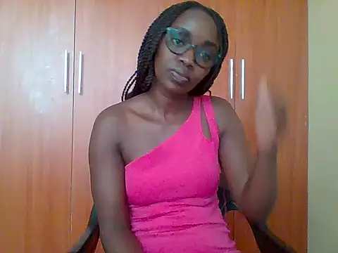 Snapshot of sexy_darleen23 chatting on April 18, 9:57 am sexy darleen23 online show from April 18, 9:57 am