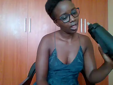 Snapshot of sexy_darleen23 chatting on April 26, 10:02 am sexy darleen23 online show from April 26, 10:02 am