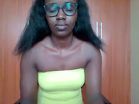 Snapshot of sexy_darleen23 chatting on April 27, 8:56 am sexy darleen23 online show from April 27, 8:56 am