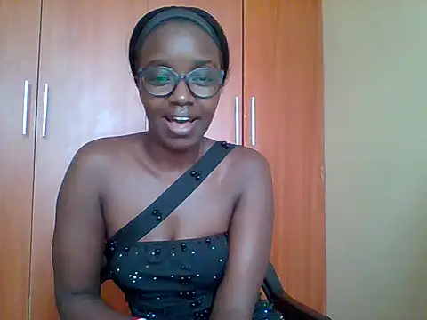 Snapshot of sexy_darleen23 chatting on May 2, 10:42 am sexy darleen23 online show from May 2, 10:42 am