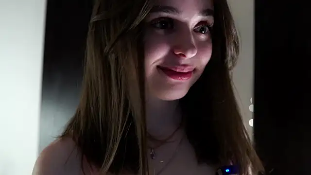 Snapshot of EstherMitchel chatting on January 14, 6:13 am EstherMitchel online show from January 14, 6:13 am