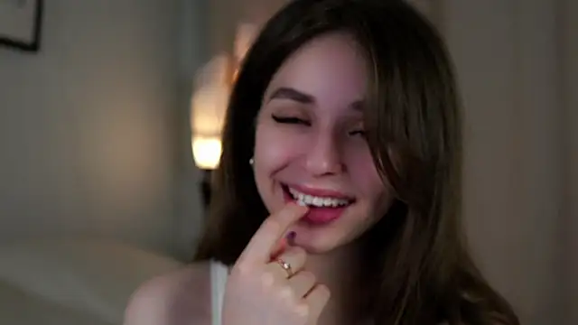Snapshot of EstherMitchel chatting on January 18, 1:08 am EstherMitchel online show from January 18, 1:08 am