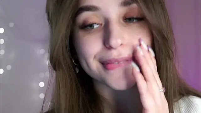 Snapshot of EstherMitchel chatting on February 6, 4:31 am EstherMitchel online show from February 6, 4:31 am