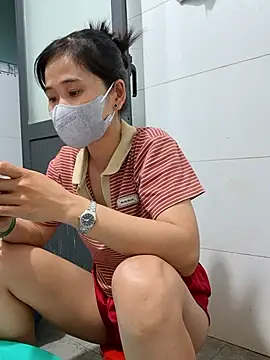 Snapshot of Xaoxang chatting on May 12, 7:16 am Xaoxang online show from May 12, 7:16 am