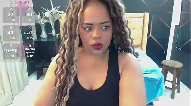 Snapshot of mia_cuello chatting on December 11, 8:04 am mia cuello online show from December 11, 8:04 am
