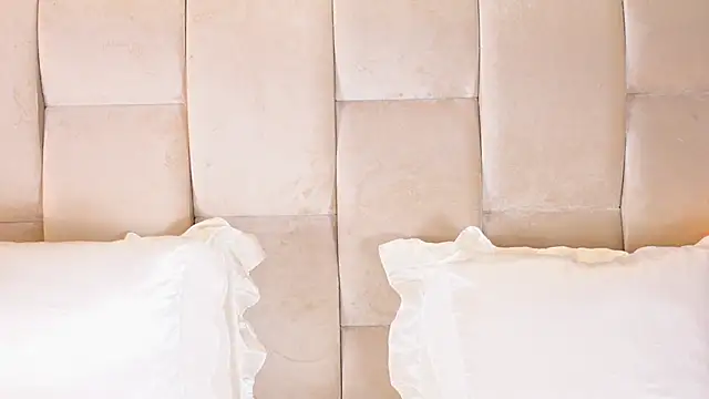 KiraKayleigh1 online show from October 25, 1:46 am