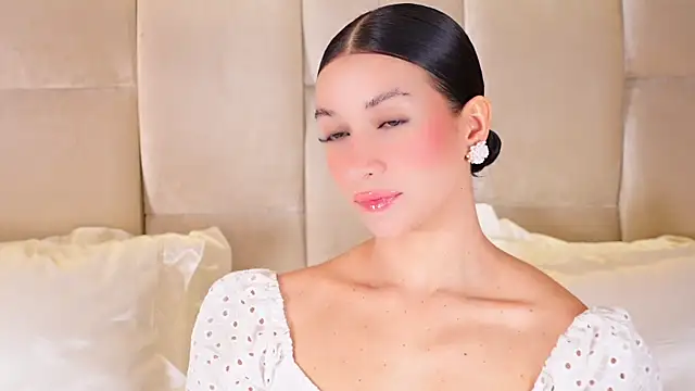 KiraKayleigh1 online show from December 19, 12:28 am