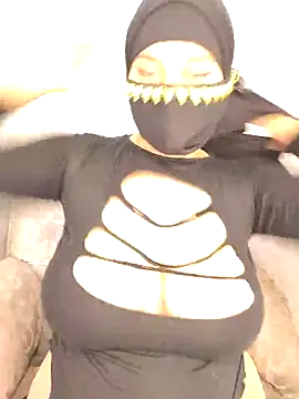 shirazz najmm online show from October 3, 3:20 pm