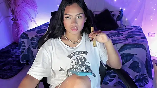 Riana Kean online show from March 22, 1:31 am