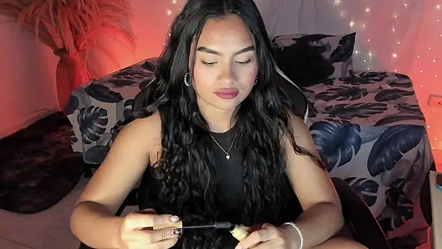 Riana Kean online show from April 10, 1:22 am