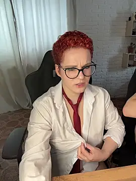 Snapshot of MrMrsRight chatting on March 3, 6:52 am MrMrsRight online show from March 3, 6:52 am
