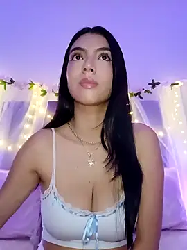 Julie Bennet online show from February 6, 4:17 am