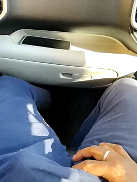 Snapshot of Cum_on_your_tityyy chatting on January 25, 9:47 am Cum on your tityyy online show from January 25, 9:47 am