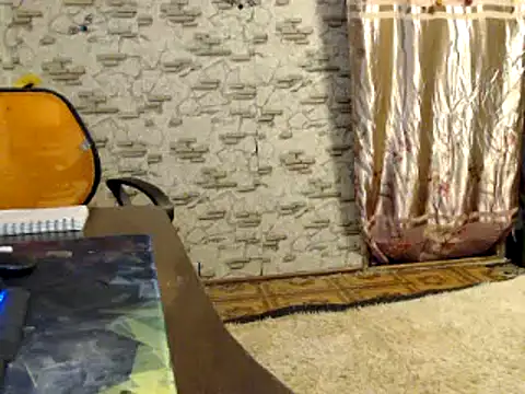 Snapshot of _Kitti_ chatting on December 5, 4:01 pm Kitti online show from December 5, 4:01 pm