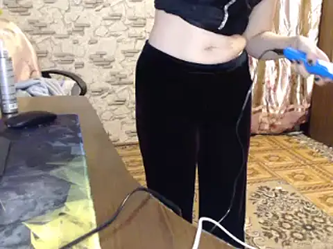 Snapshot of _Kitti_ chatting on December 7, 5:53 pm Kitti online show from December 7, 5:53 pm