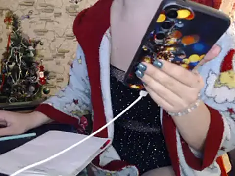 Snapshot of _Kitti_ chatting on January 4, 12:05 am Kitti online show from January 4, 12:05 am