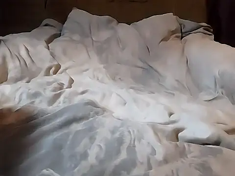  Kitti  online show from March 29, 5:35 pm