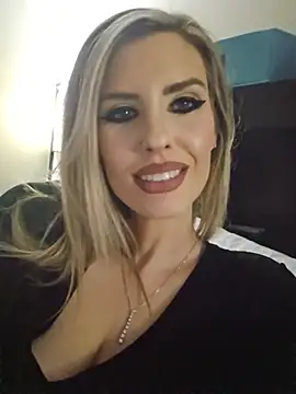 ellieconradxo online show from May 16, 3:03 am